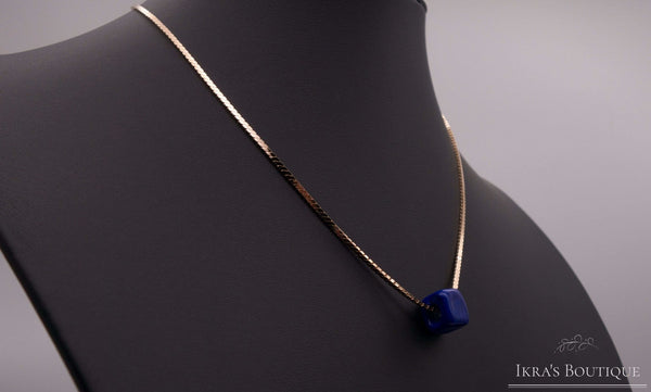 Berceste series elegante Halskette mit blauem Stein Anhänger - Ikra's Boutique