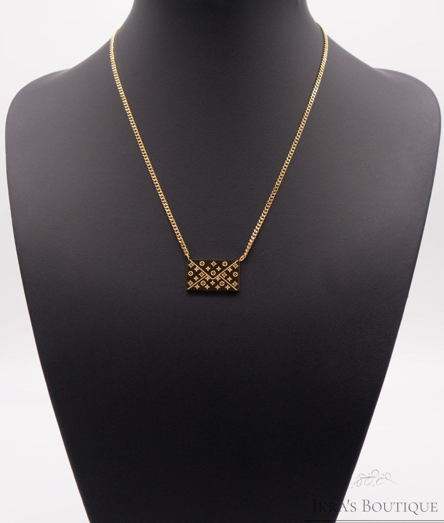 Gold ummantelte Star Plate Halskette (FUNDGRUBE) (Flecken und Kratzer an den Ecken)