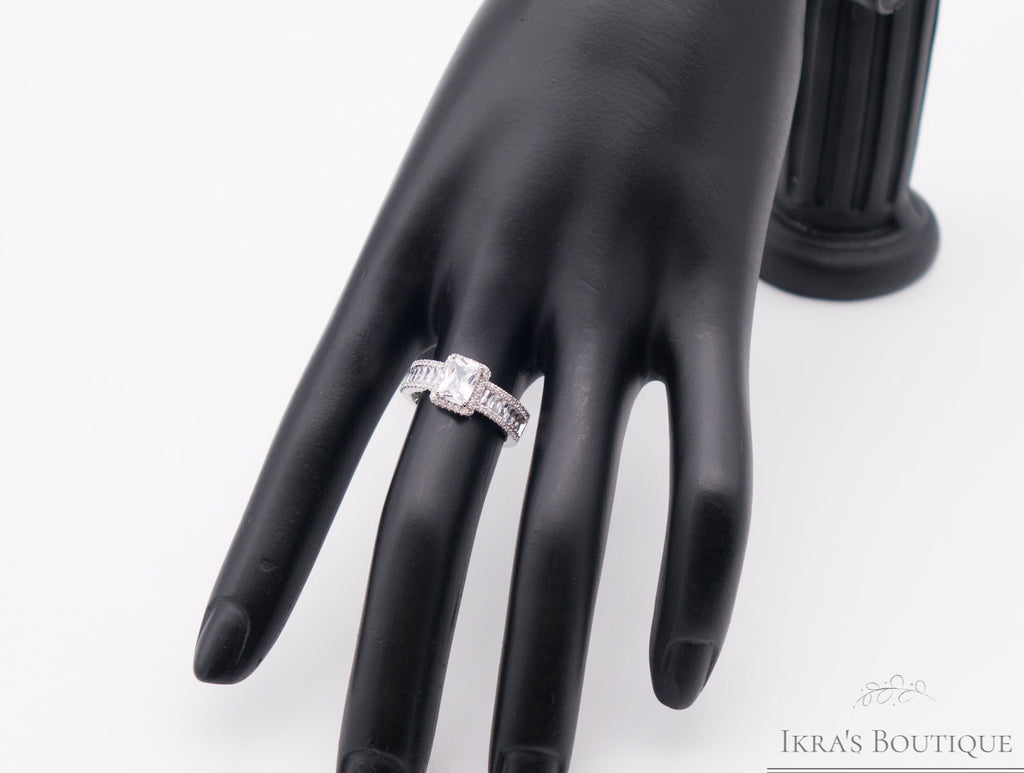 Berceste series Full Zirkonia Rectangle Ring