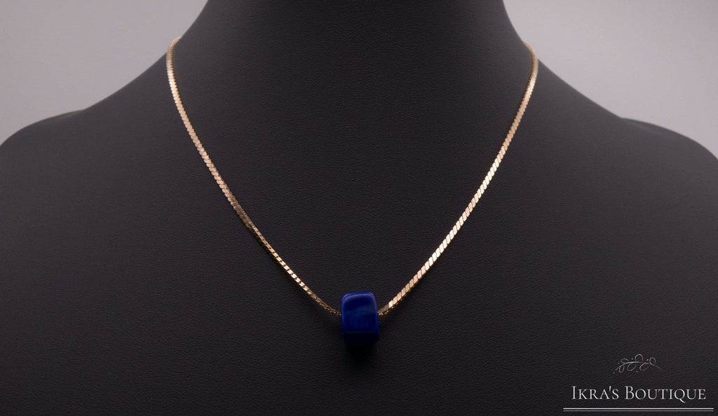 Berceste series elegante Halskette mit blauem Stein Anhänger - Ikra's Boutique