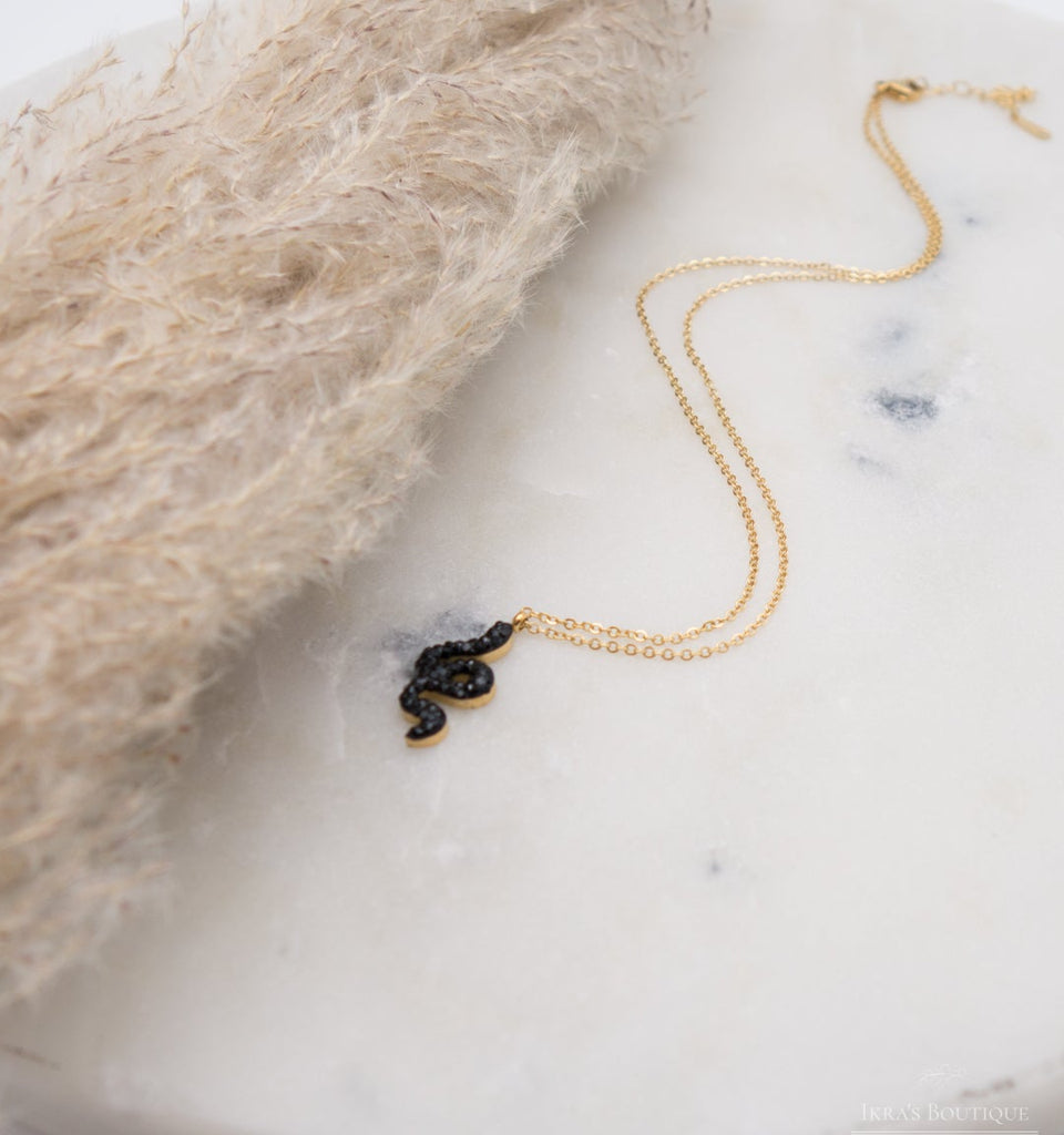 Gold ummantelte Black Zirkonia Snake Halskette - Ikra's Boutique